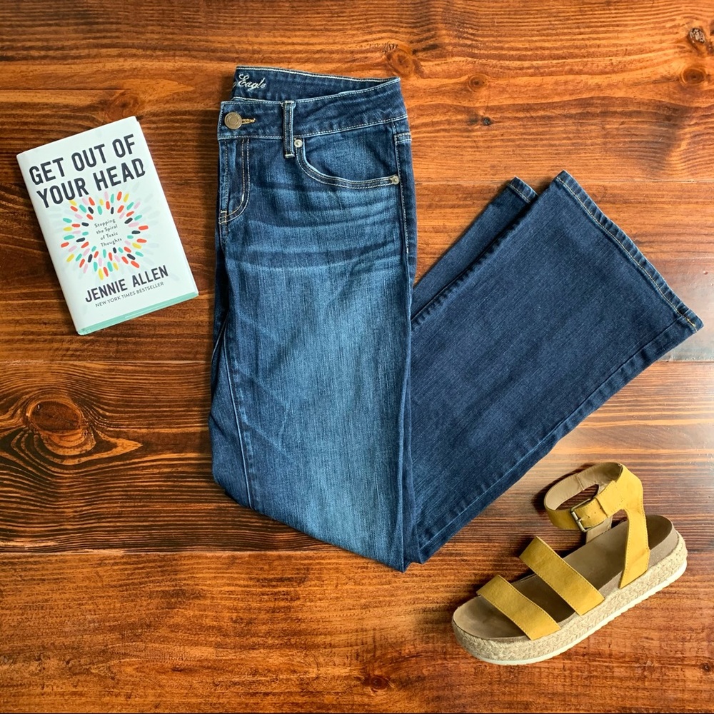 ••Wide Leg American Eagle Boyfriend Jean••